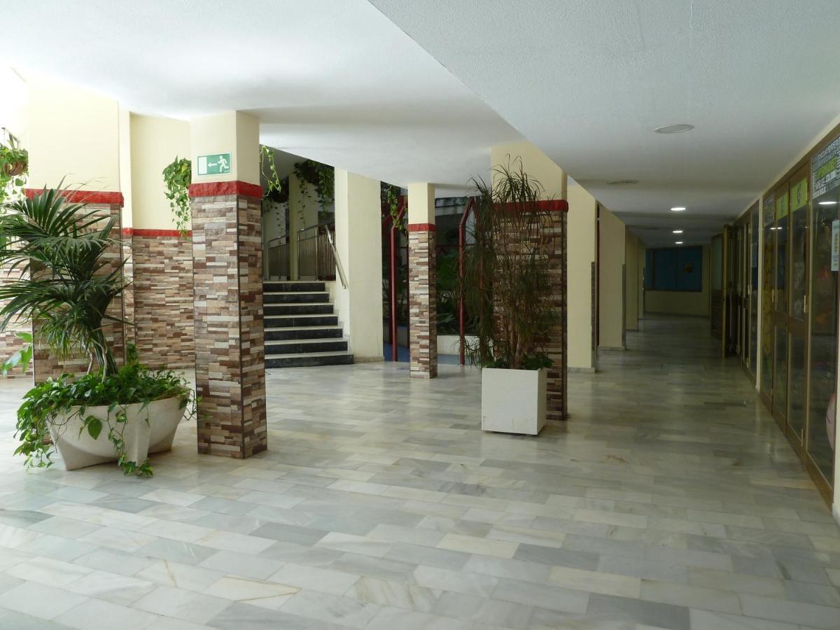 Parking Privado Benalbeach Benalmádena Eksteriør billede